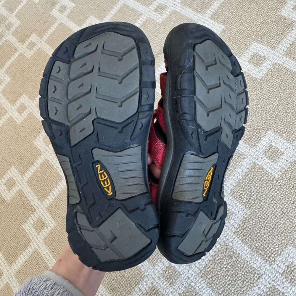 KEEN Kids Waterproof Sport Sandals Red Black Trail Hiking Shoes Beach Summer 1